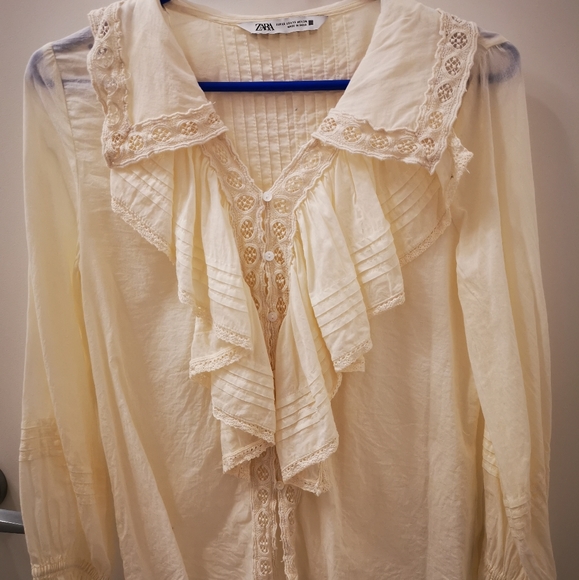 Zara Ruffled Lace Insert Blouse (white) New - Picture 3 of 8